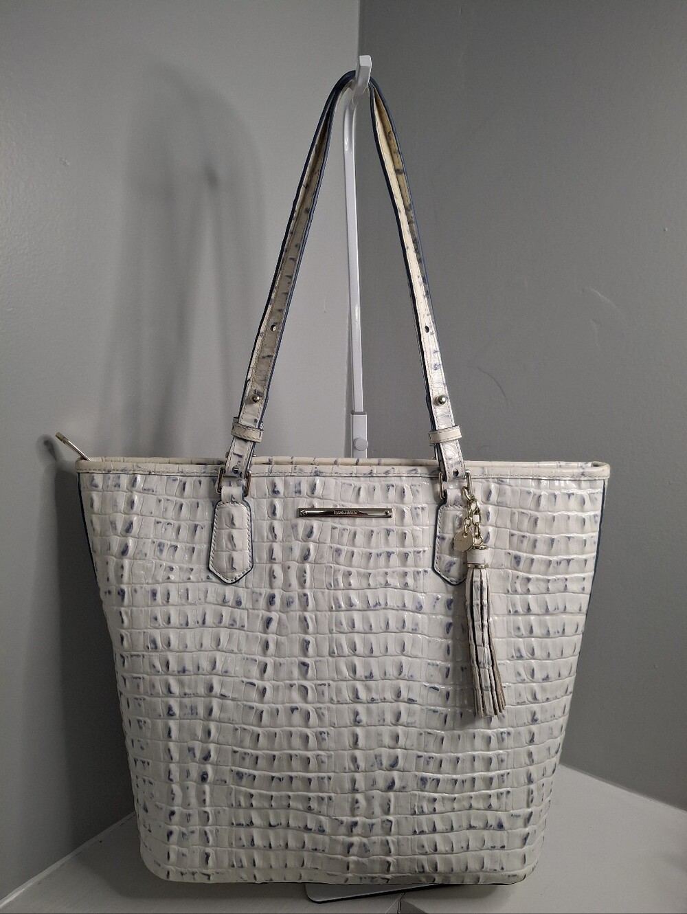 Brahmin Ivory Blue Croc Embossed Leather Tote Bag Tassel Charm Great Condition